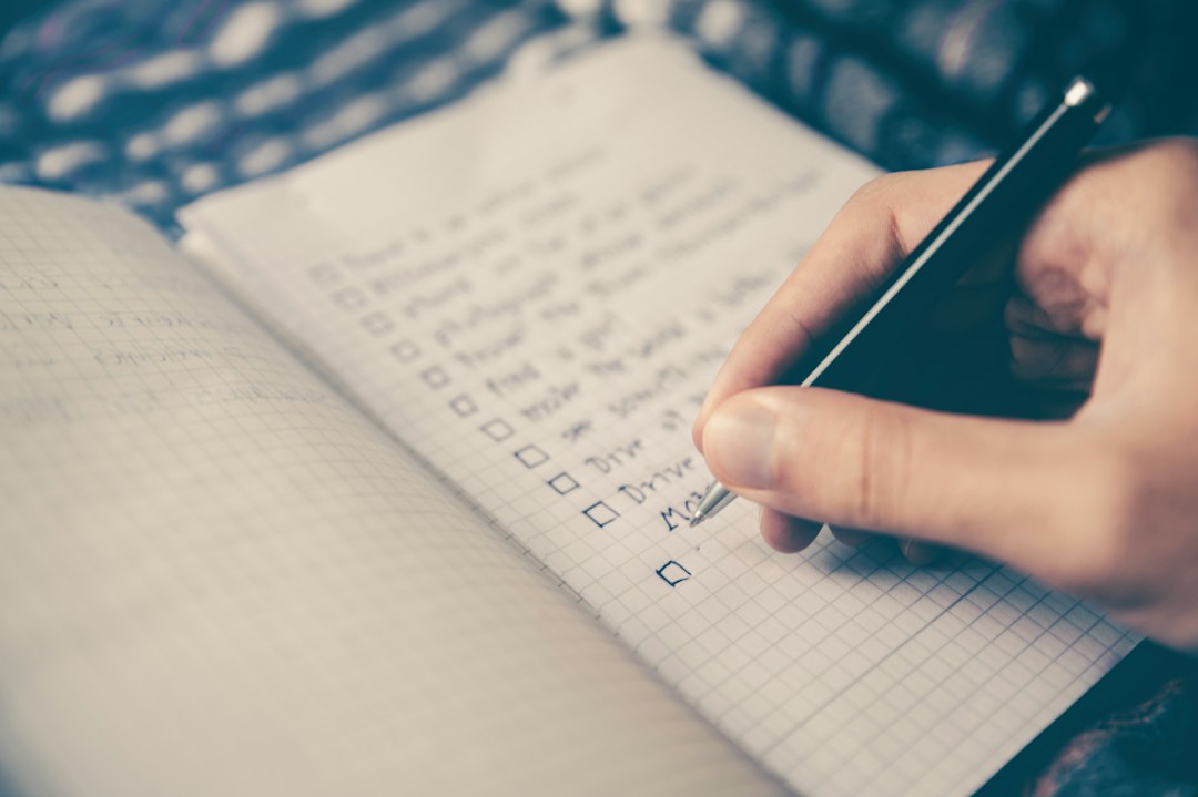 リマインダーを続く仕組みに変える——手帳とチェックリストで設計する
